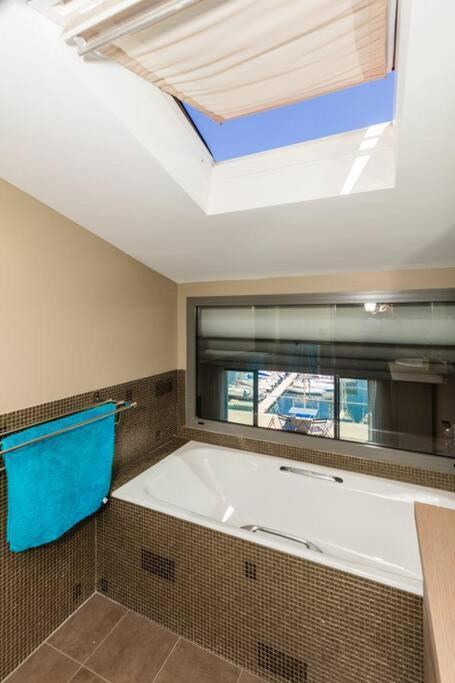 Ferienwohnung Sublime Pepite Vieux Port 2P Vue Imprenable Marseilles Exterior foto